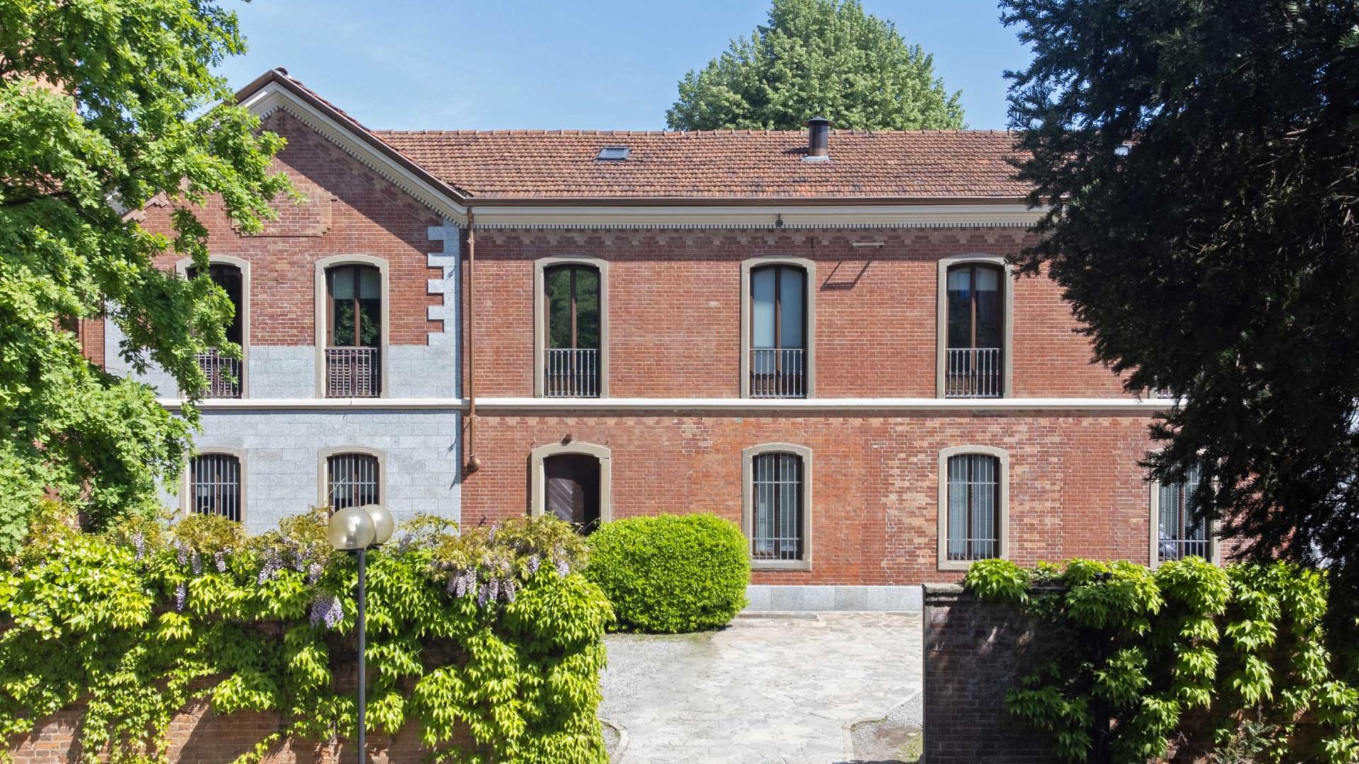 PALAZZINA SALE SINDACALI - U. I. ITALIA AND PARTNERS - TORINO